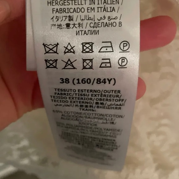 Authentic GUCCI Ruffle Neck Floral Lace Blouse - Picture 5 of 10